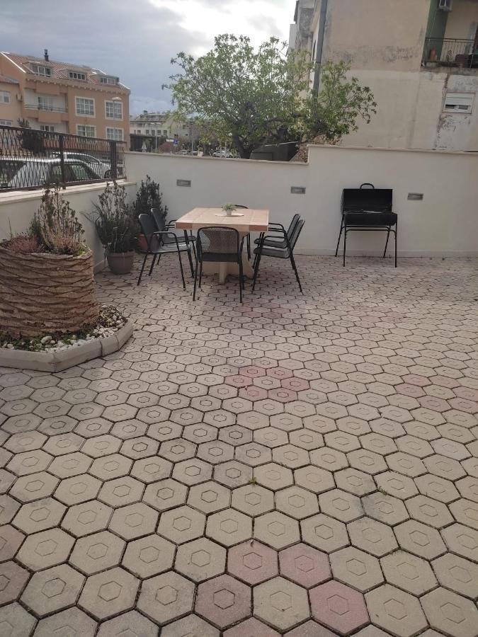 Apartment Dora-100M From The Central Beach มาคาร์สกา ภายนอก รูปภาพ