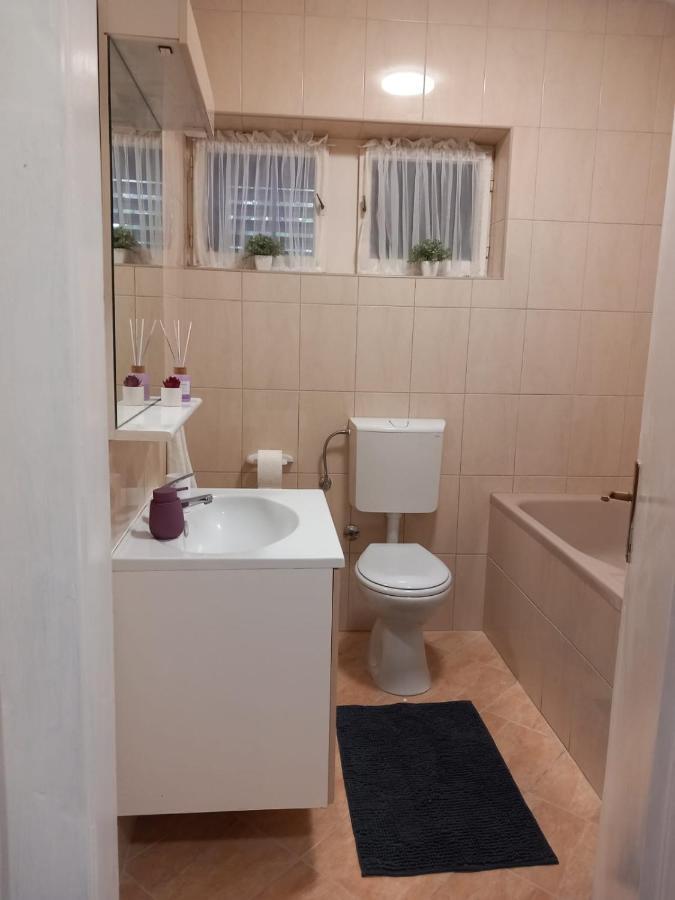 Apartment Dora-100M From The Central Beach มาคาร์สกา ภายนอก รูปภาพ