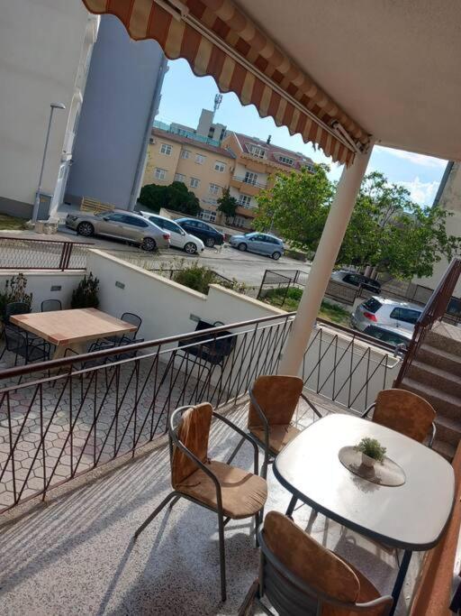 Apartment Dora-100M From The Central Beach มาคาร์สกา ภายนอก รูปภาพ